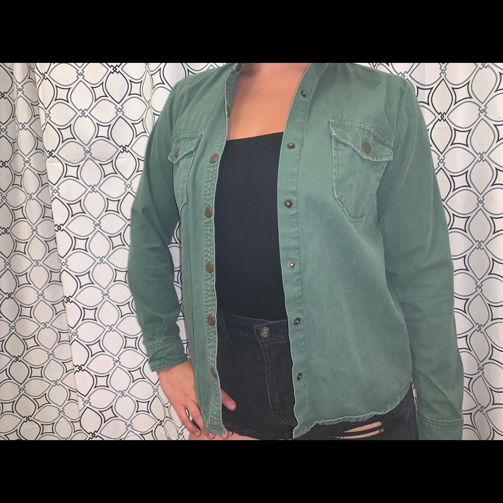 Button up light fall jacket